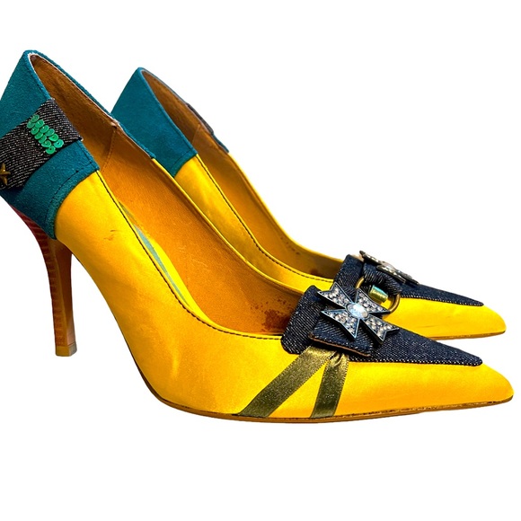 Two Lips‎ - Picture 2 of 9